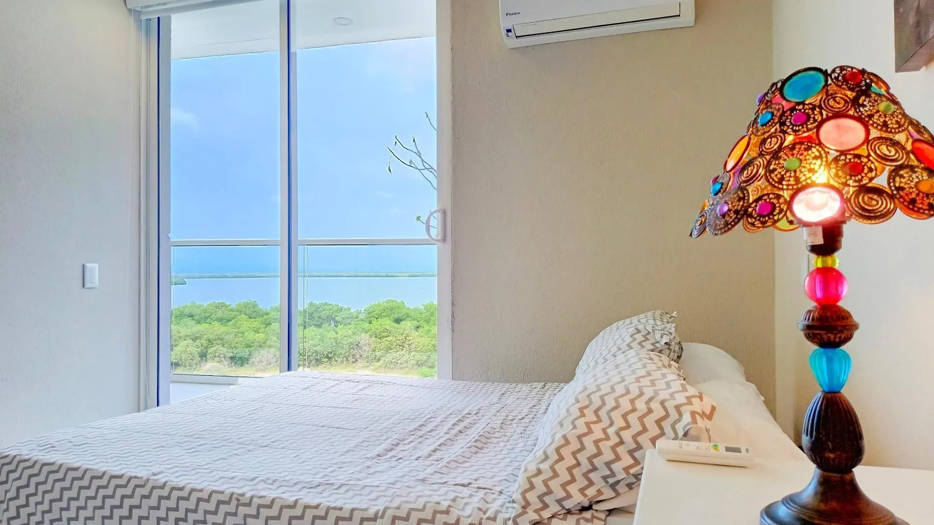 Apartamento Con Jacuzzi Privado Cerca A Playa Azul Cartagena