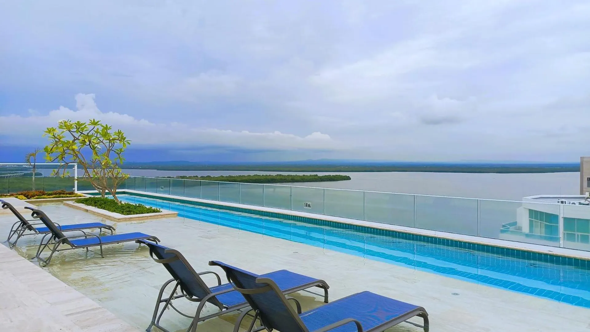 Apartamento Con Jacuzzi Privado Cerca A Playa Azul Cartagena